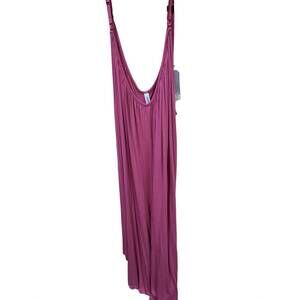 NEW EMERALD COLLECTION women's scoopneck romper in rose